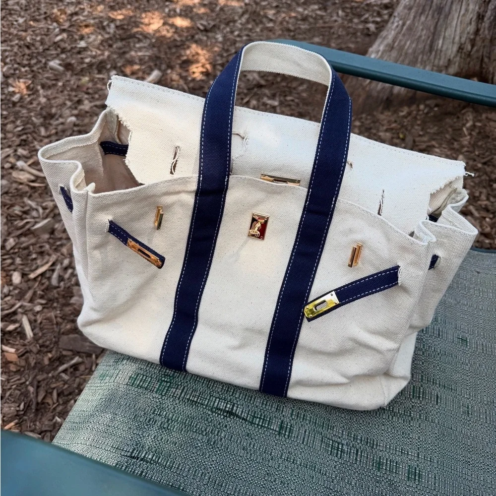 Boat and Tote Bag - Picture 2 of 12